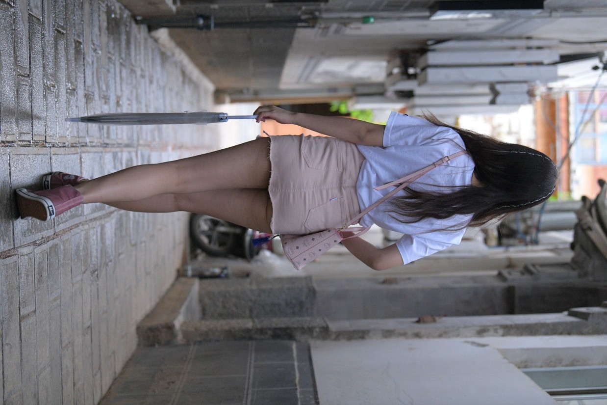 非常清纯甜美的短裙姑娘在逛街【458P】00052-婷美图