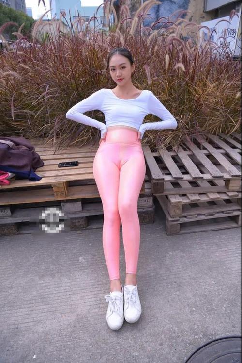 图片[2]-粉色紧身裤漂亮女孩 J1433 749P1V-20.0GB-婷美图