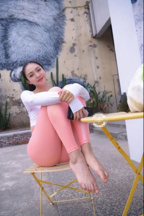 图片[3]-粉色紧身裤漂亮女孩 J1433 749P1V-20.0GB-婷美图