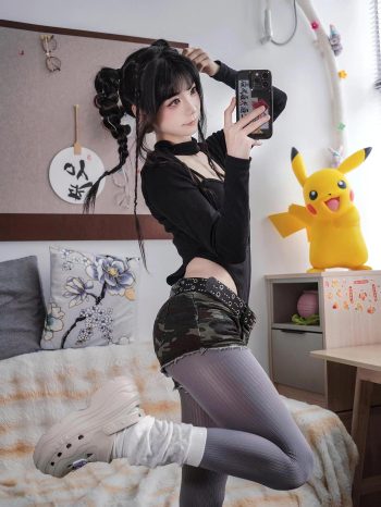图片[2]-牛仔热裤+灰丝姑娘玩自拍-婷美图